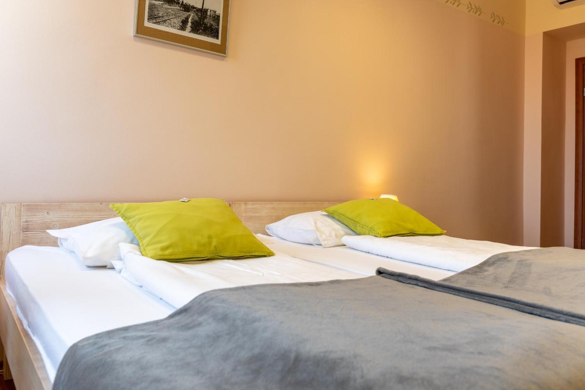 Hotel Stara Sola - Oleander Resort Korte Екстер'єр фото