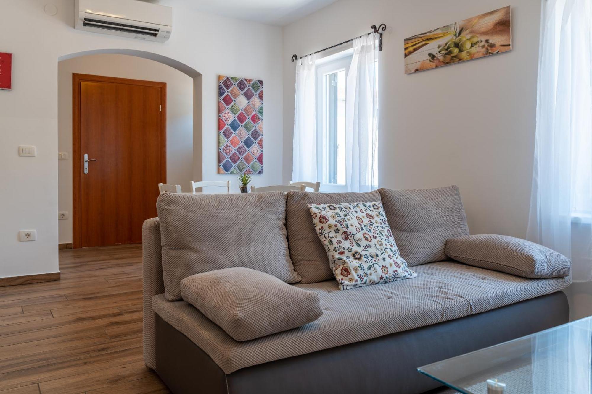 Hotel Stara Sola - Oleander Resort Korte Екстер'єр фото