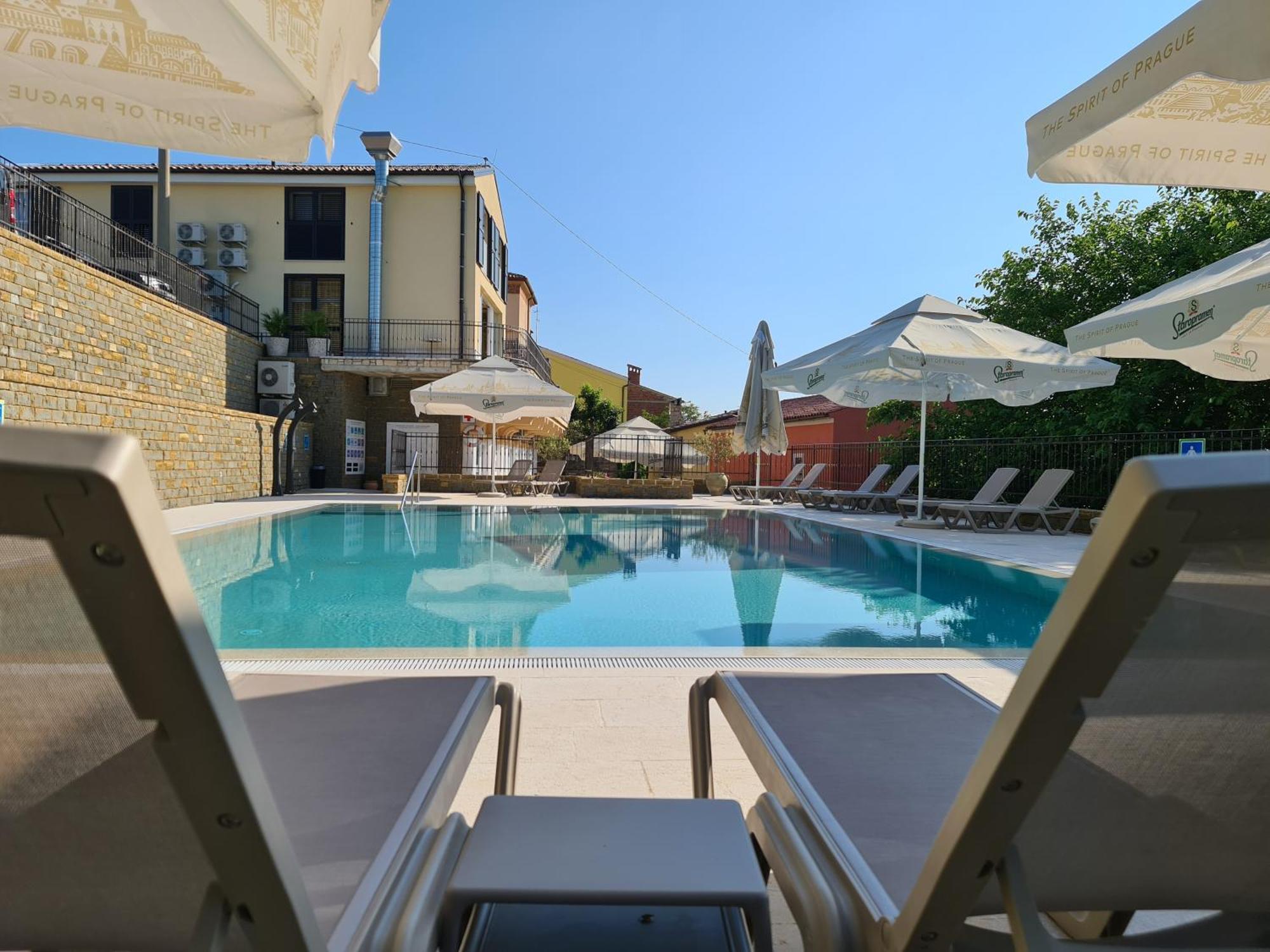 Hotel Stara Sola - Oleander Resort Korte Екстер'єр фото