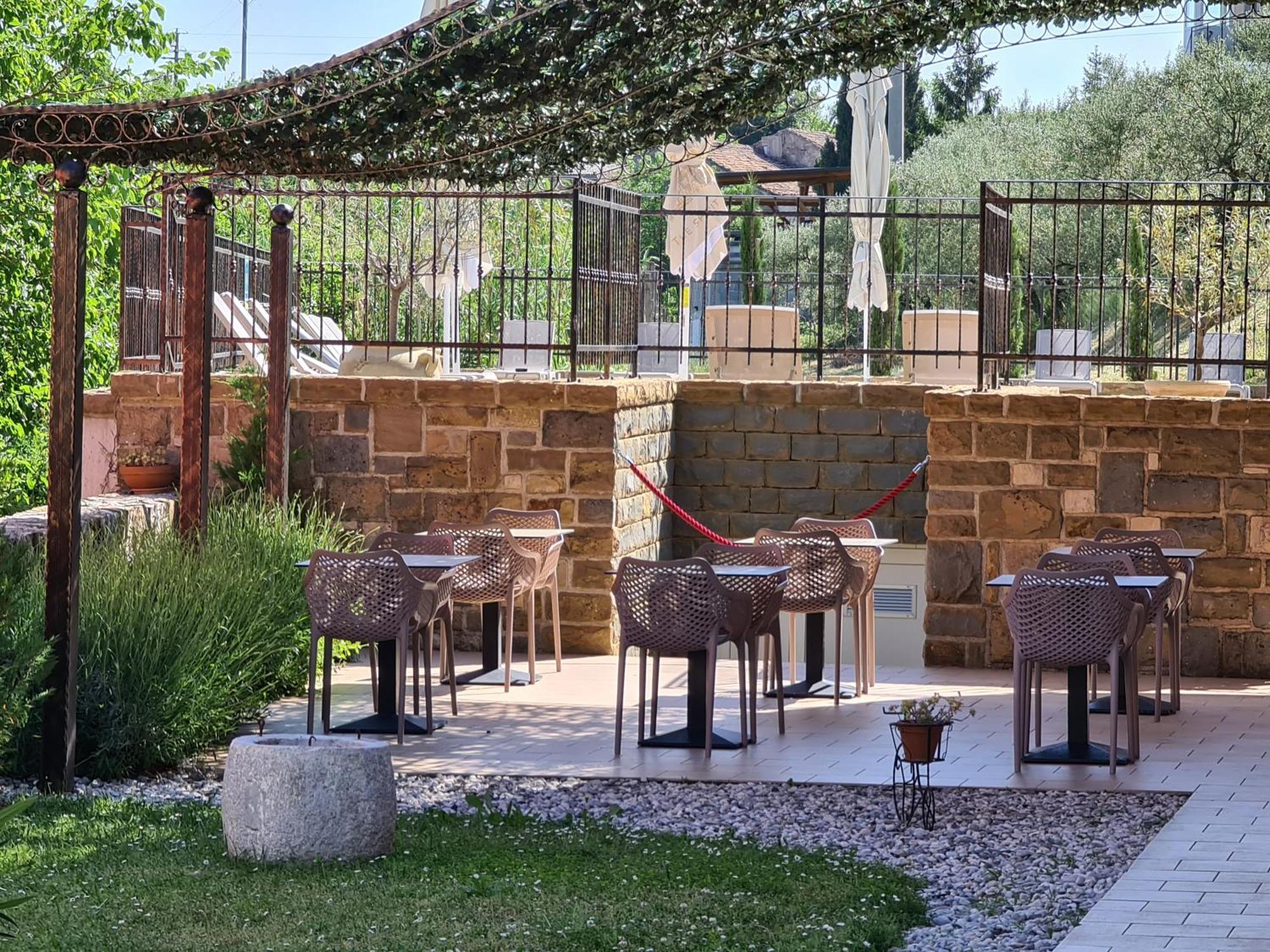 Hotel Stara Sola - Oleander Resort Korte Екстер'єр фото
