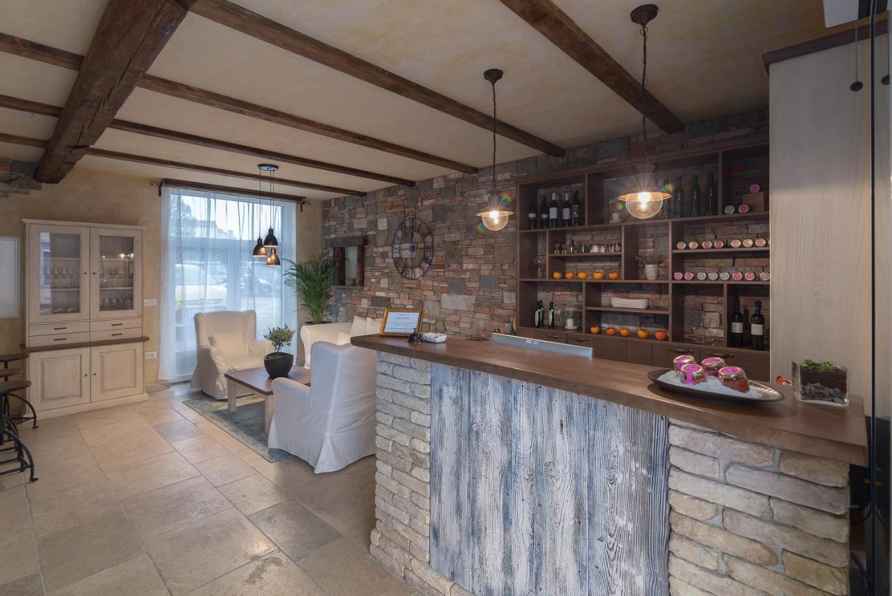 Hotel Stara Sola - Oleander Resort Korte Екстер'єр фото